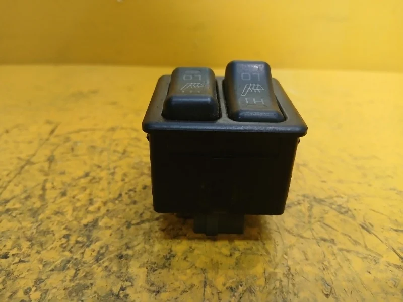 Блок управления подогрева сидений MITSUBISHI Lancer 9 2003-2007