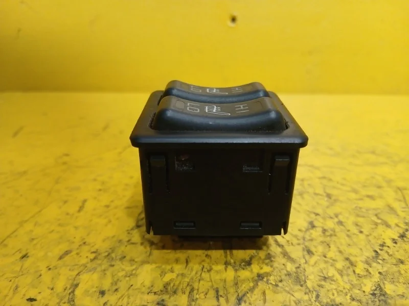 Блок управления подогрева сидений MITSUBISHI Lancer 9 2003-2007