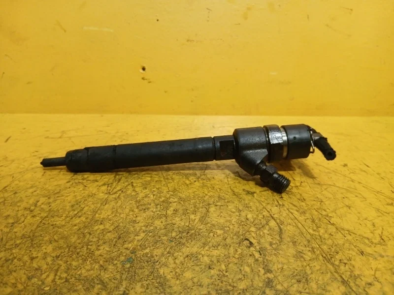 Форсунка топливная Volvo XC90 2004-2009