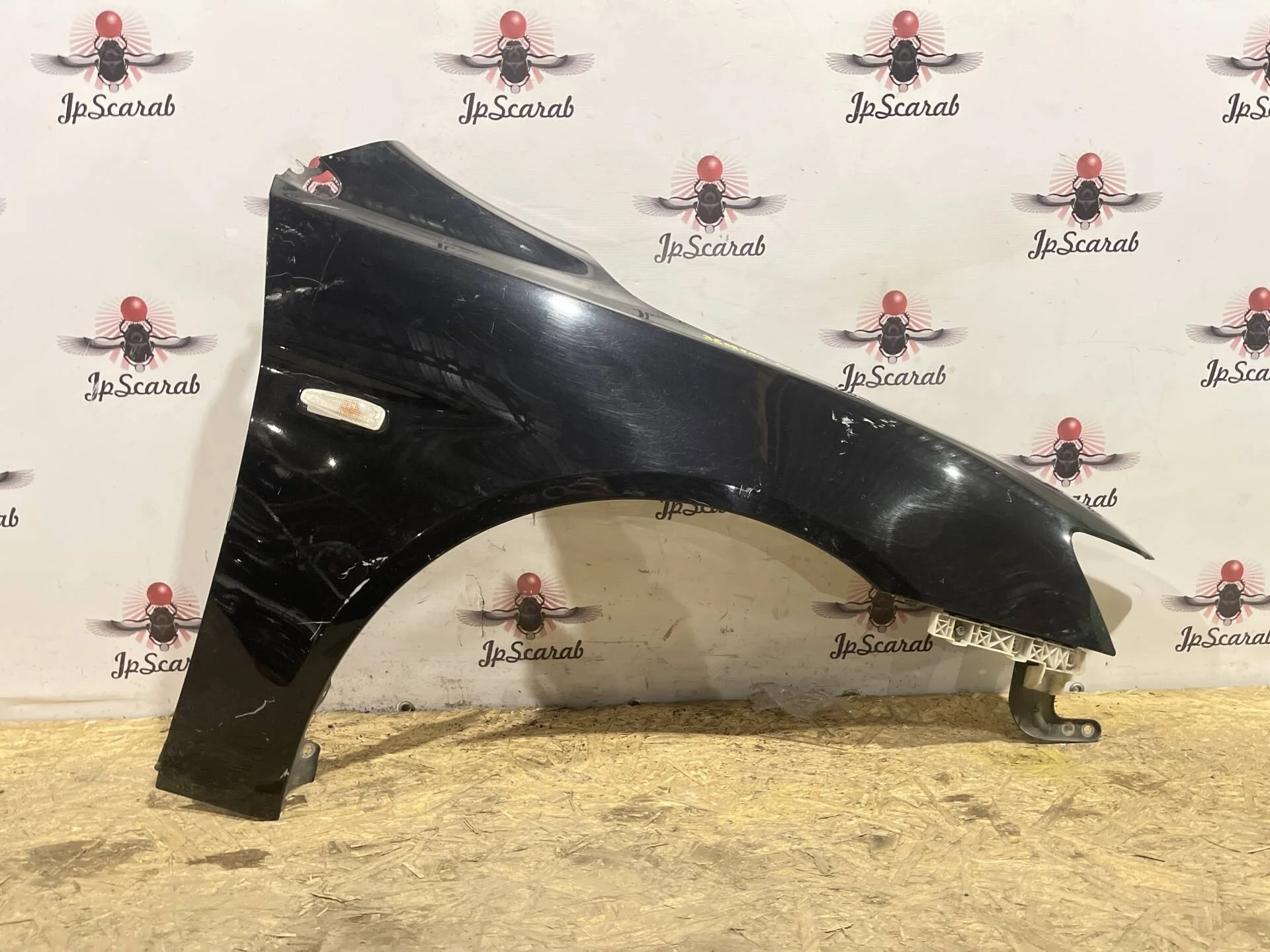 Крыло переднее правое Mitsubishi Lancer 10 CY