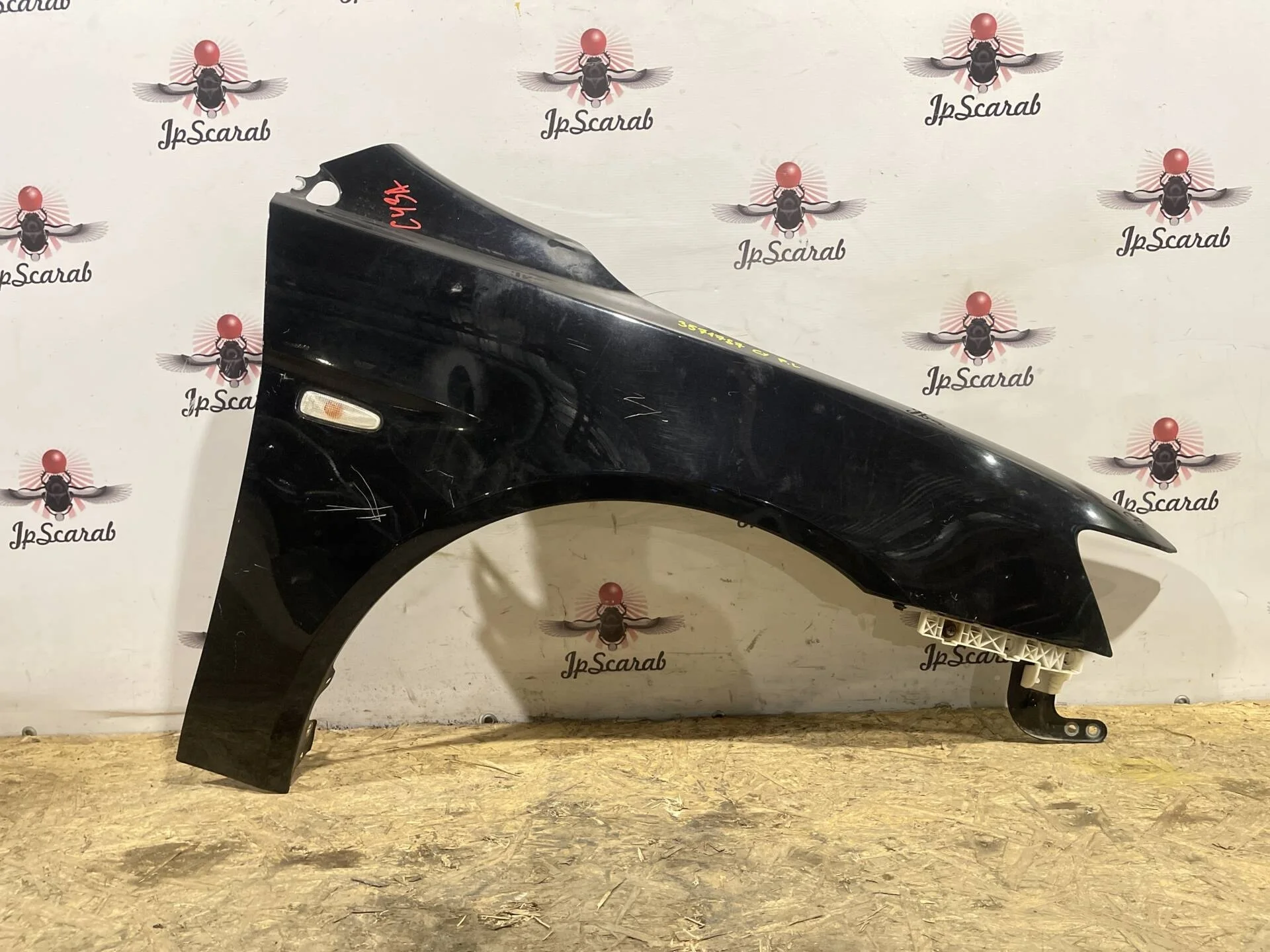 Крыло переднее правое Mitsubishi Lancer 10 CY