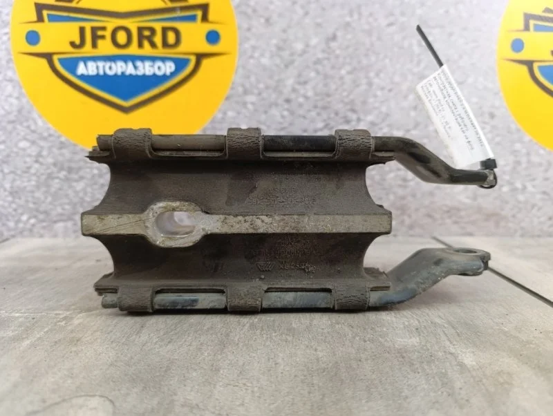 Подушка кпп Volvo XC60 2016 DZ97