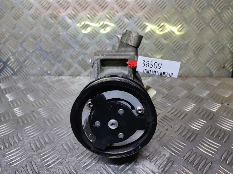 Компрессор кондиционера Volkswagen Golf 6