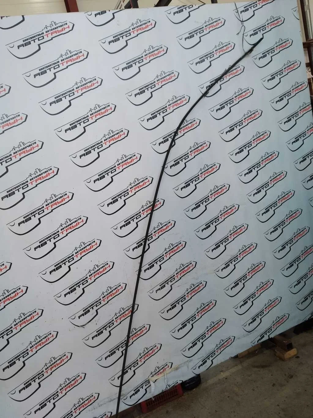 МОЛДИНГ НА КРЫШУ MITSUBISHI CHARIOT GRANDIS N84W N86W N94W ЛЕВЫЙ MR288503