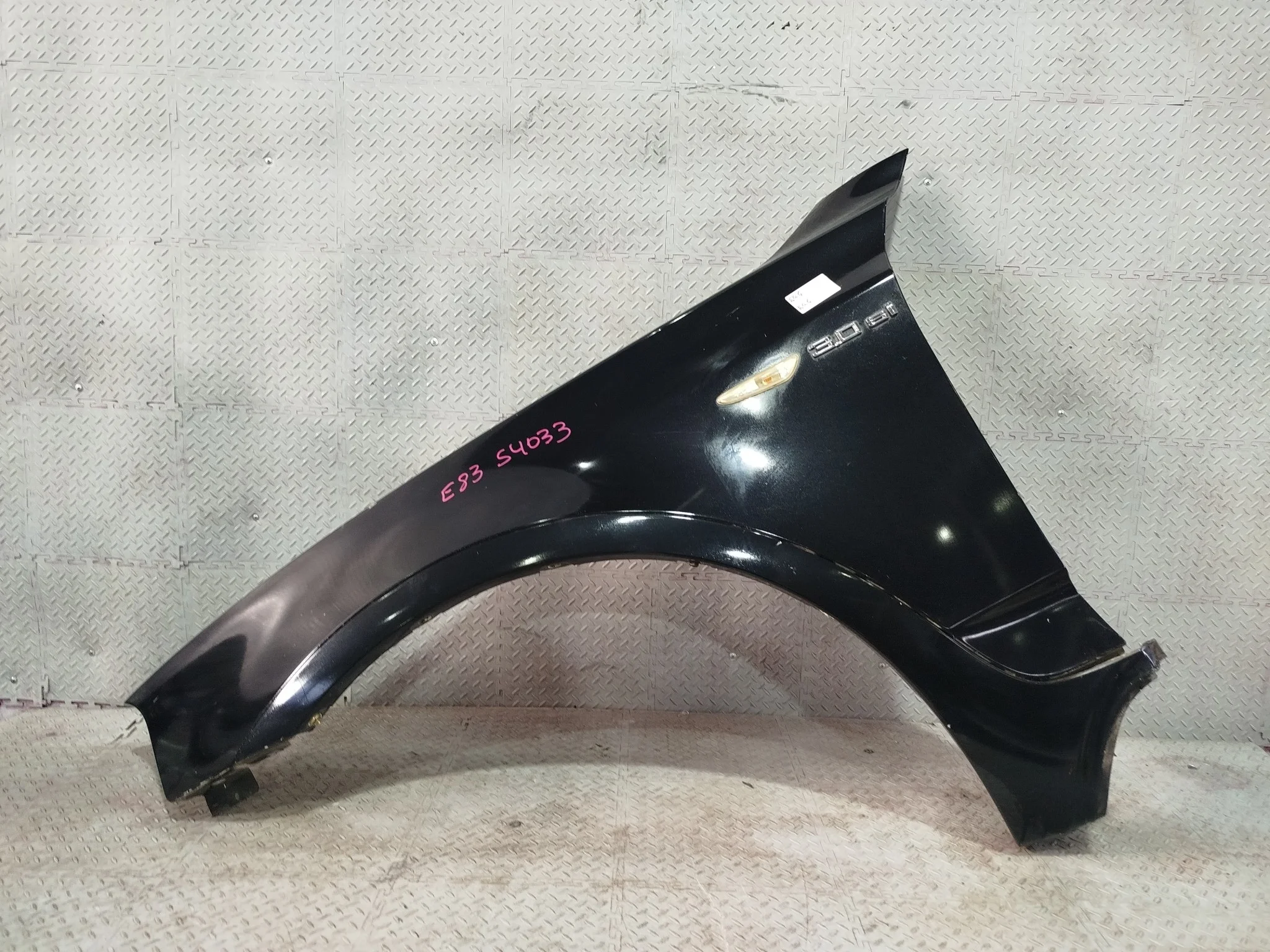 КРЫЛО BMW 41353405921 ПЕРЕД ЛЕВО черный, 475 S4033