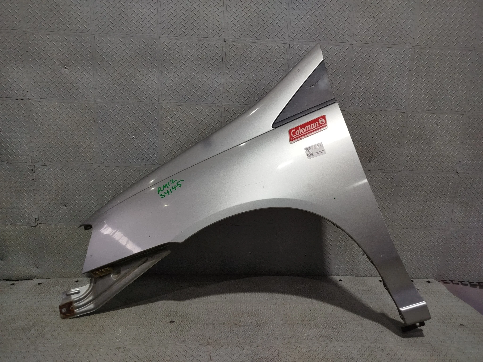 КРЫЛО NISSAN 63101WF700 ПЕРЕД ЛЕВО серебро, KY0 S4145