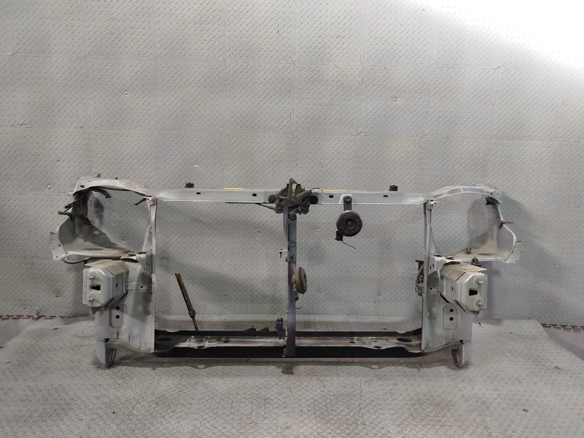 ТЕЛЕВИЗОР TOYOTA ALLEX COROLLA COROLLA FIELDER COROLLA RUNX ... NZE124G ZZE120 ZZE121 ZZE122 ZZE122G ZZE123 ZZE123G ZZE124 ZZE124G 1 МОДЕЛЬ 532011A320 серебро, 199 NE284Z