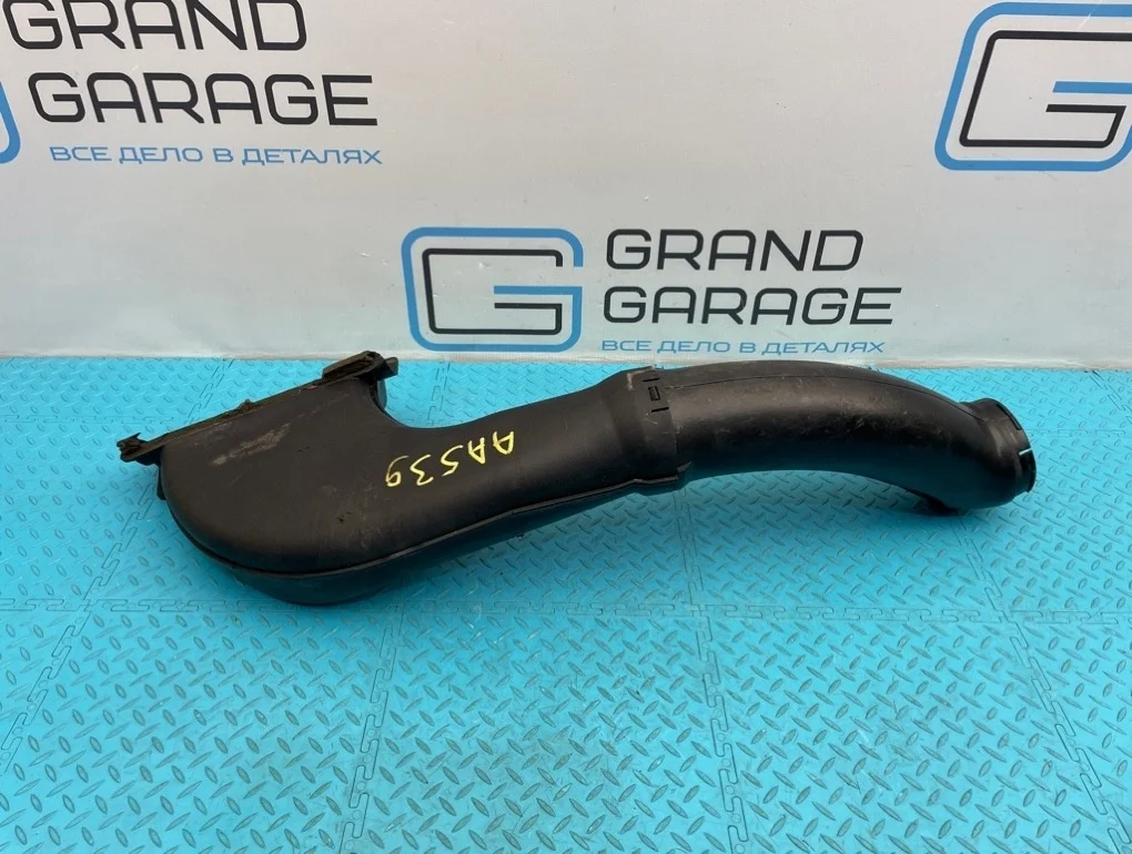 Патрубок воздушный Mitsubishi Pajero 2010 MR431309 V93W 6G72 3.0