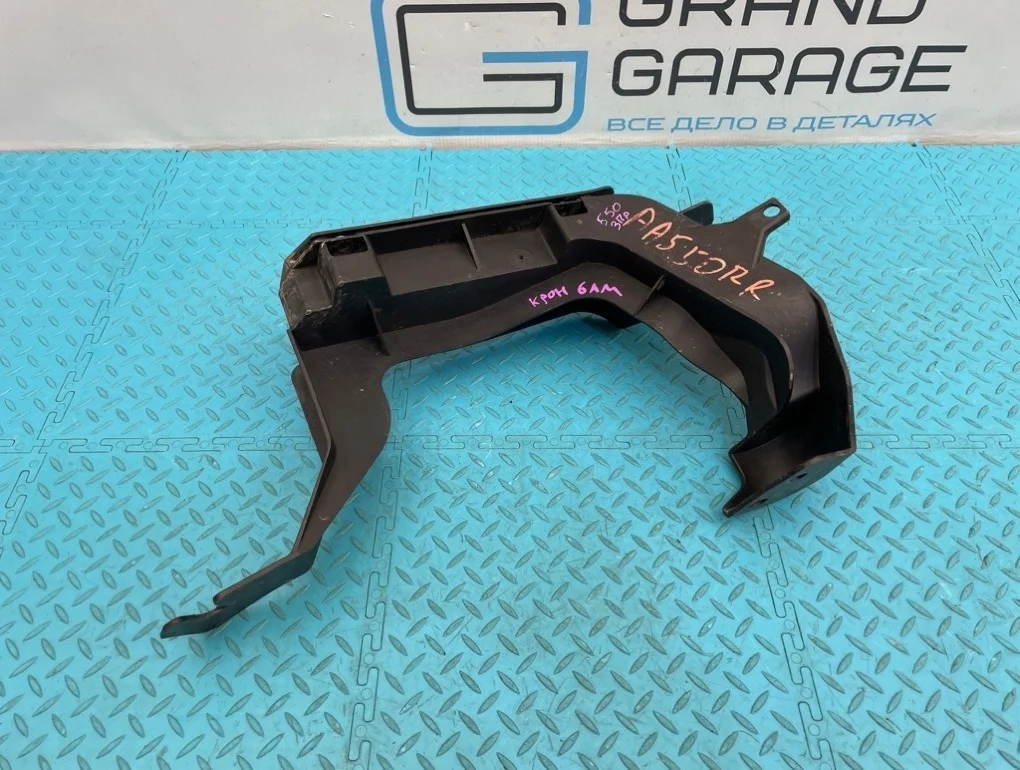 Кронштейн бампера Mercedes-Benz Gl-Class 2011 A1646190214 X164 642.820 3.0, задний правый