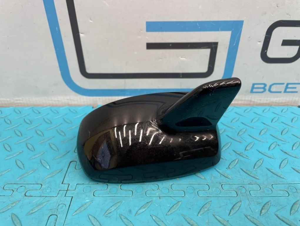 Антенна Mercedes-Benz S-Class 2013 A2128201675 W222 278.929 4.7