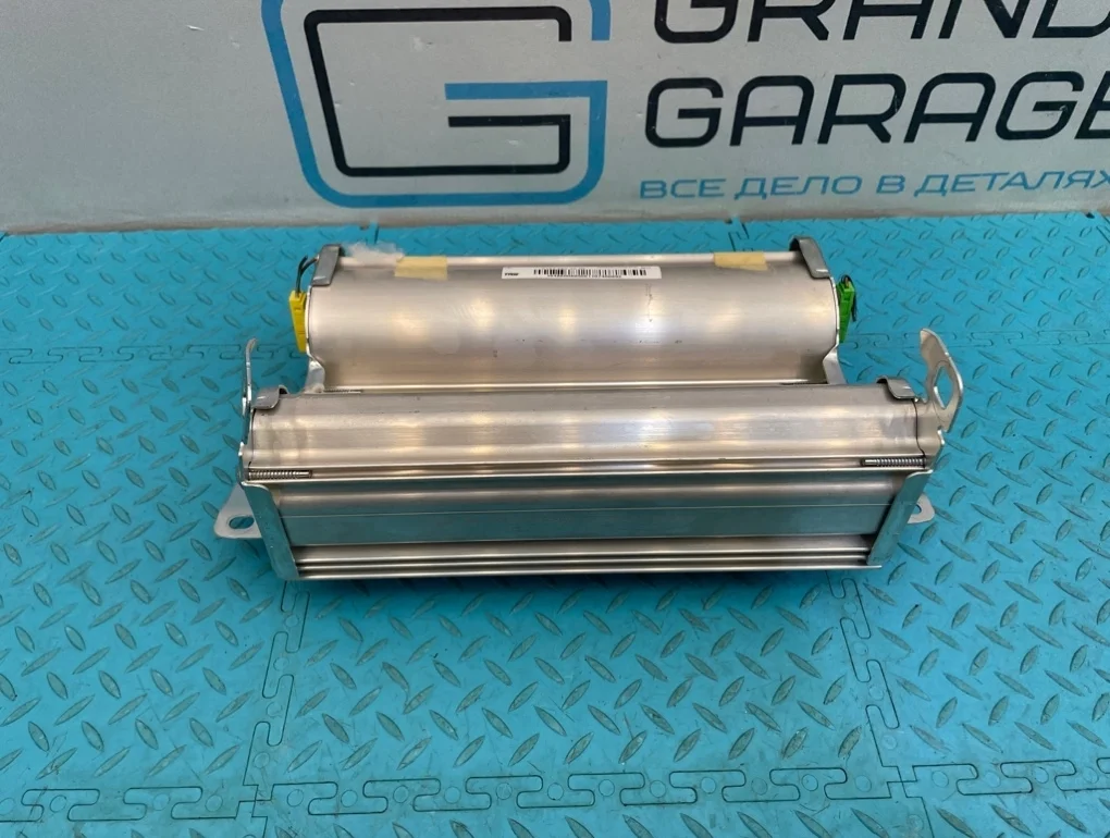 Подушка безопасности (в торпедо) Mercedes-Benz Gl-Class 2011 A1648600805 X164 642.820 3.0