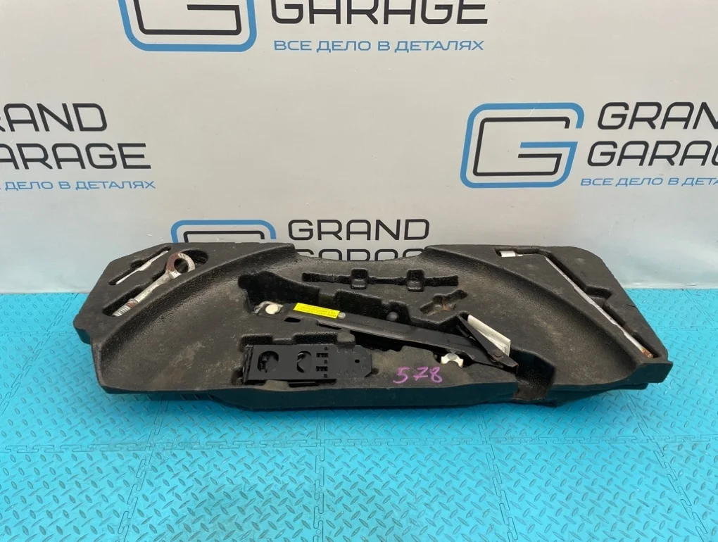 Набор инструментов Mercedes-Benz Ml-Class 2006 A1648990614 W164 642.940 3.0