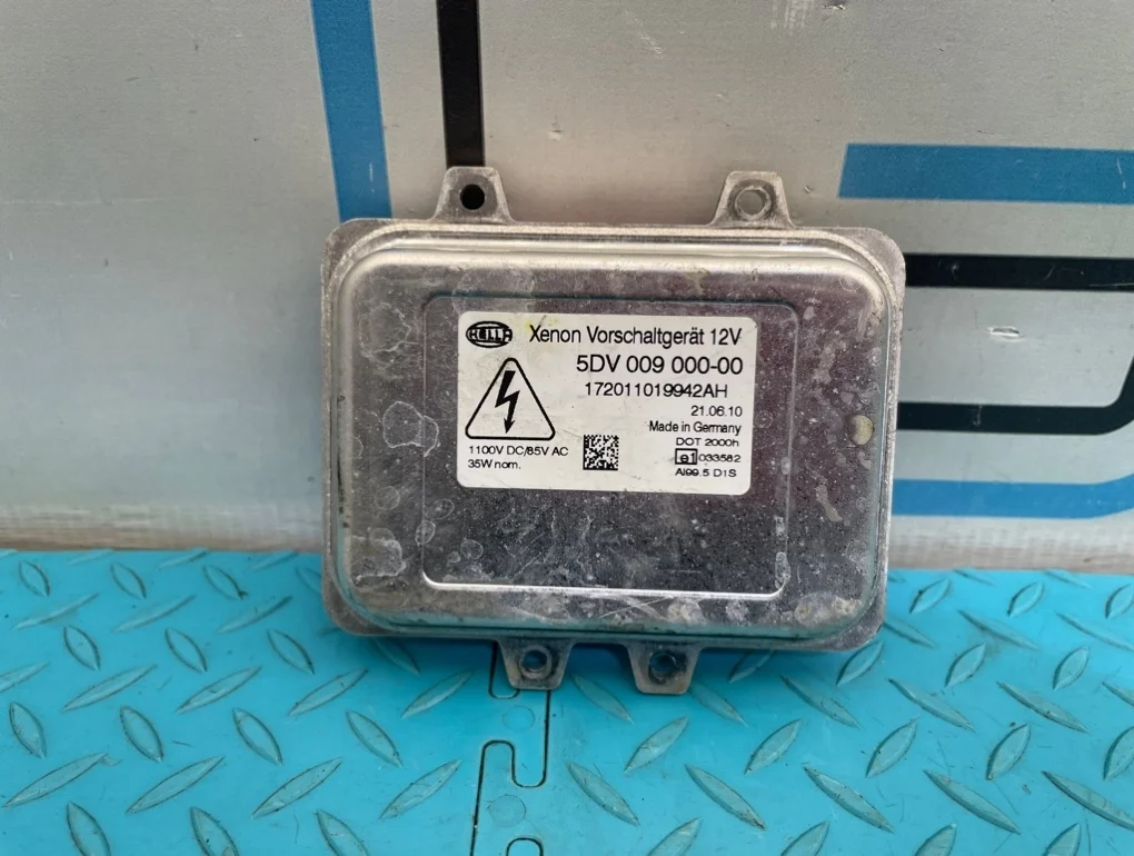 Блок розжига ксенона Volkswagen Tiguan 2010 5M0907391 5N1 CCZC 2.0