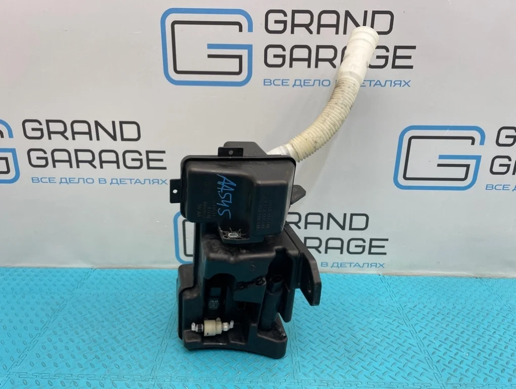 Бачок омывателя Volkswagen Tiguan 2010 5N0955453B 5N1 CCZC 2.0