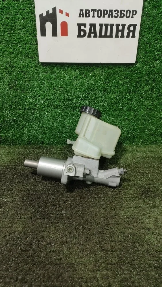 Главный тормозной цилиндр Mercedes E-Class 2011 A2044300501 W207 271.860