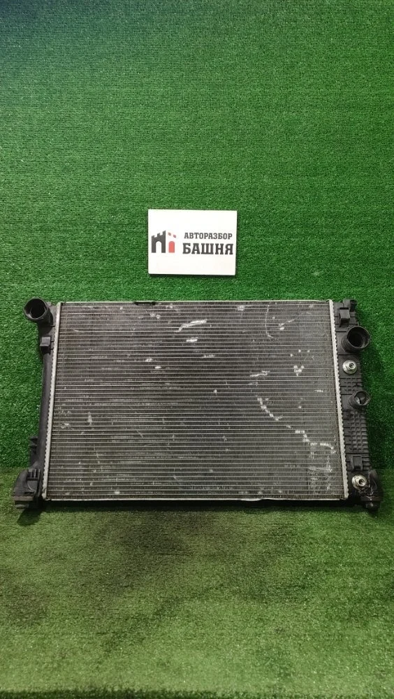 Радиатор охлаждения двс Mercedes E-Class 2011 A2045004303 W207 271.860