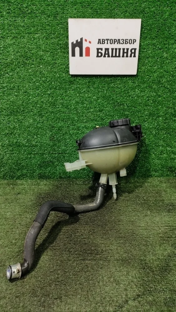 Бачок расширительный Mercedes E-Class 2011 A2045000749 W207 271.860