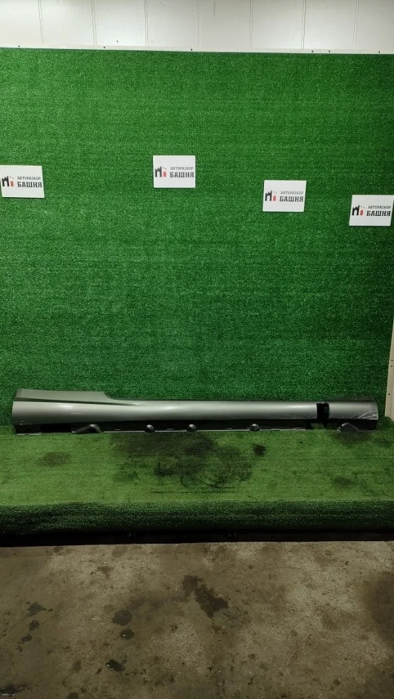 Порог (пластиковая накладка) Mercedes E-Class 2011 A2076981454 W207 271.860, правый