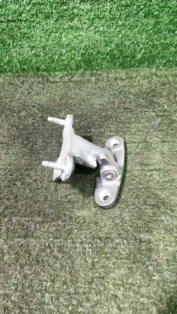 Петля двери Mercedes E-Class 2011 A2077200637 W207 271.860, правая