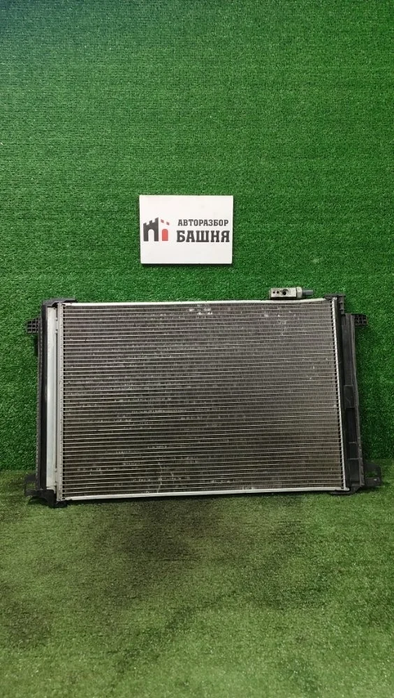 Радиатор кондиционера Mercedes E-Class 2011 A2045000654 W207 271.860