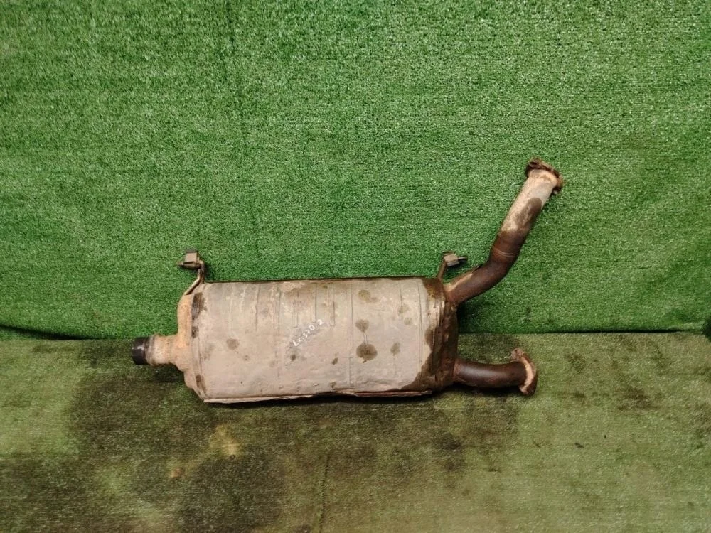 Резонатор глушителя Lexus Lx570 2008 1742038110 URJ201 3URFE