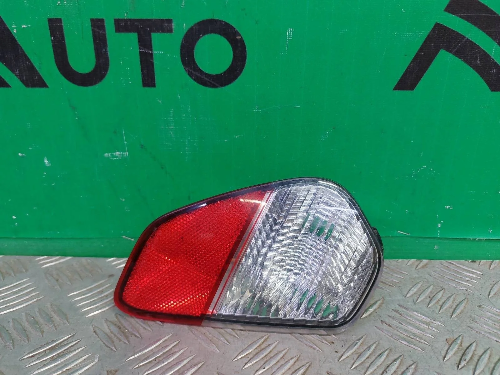 Фонарь противотуманный Mitsubishi Outlander 2015-нв 3