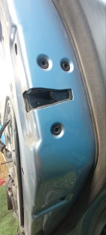 Замок двери задний правый Ford Focus QQDB