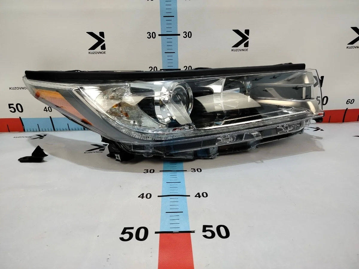 Фара Toyota Highlander 2017 ASU50