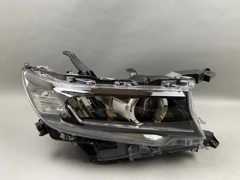 Фара Toyota Land Cruiser Prado 2017-2021 8114560N20 150, правая