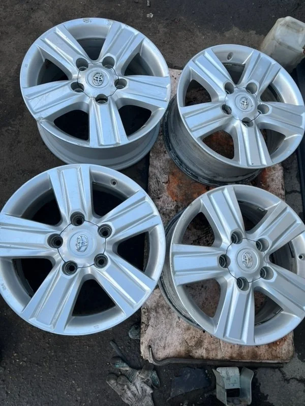 Диски колесные легкосплавные (к-кт) Toyota Land Cruiser 2015 4261160A50 URJ200 1VD-FTV 4.5