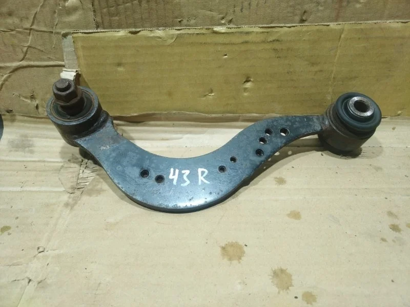 Рычаг задний поперечный Toyota Highlander 2014 4877048010 GSU55 2GR-FE 3.5, задний