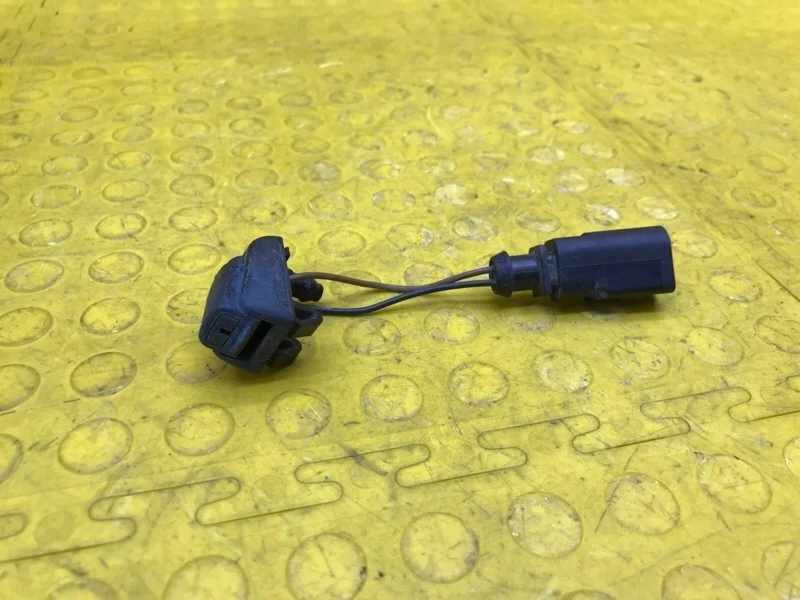 Форсунка омывателя лобового стекла Skoda Octavia 2018 1Z0955986 5E3 CJS 298666