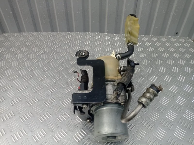 Насос гидроуселителя руля MAZDA 3 2013 BBM532600 BL