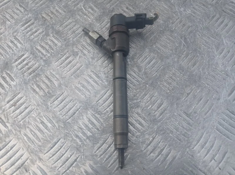 Форсунка топливная Kia Ceed 2007 0445110256 D4FB