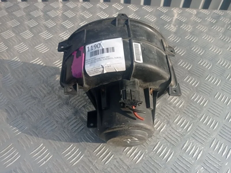 Мотор печки Porsche Cayenne 2007 7L0820021Q M48