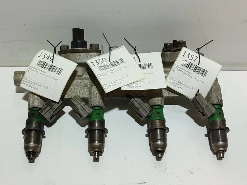 Форсунка топливная MITSUBISHI LANCER 2003 1465A014 CS2A 4G15