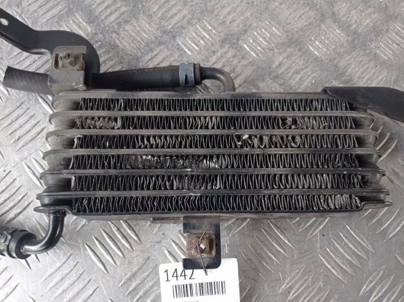 Радиатор масляный Toyota Land Cruiser Prado 2007 3291060150 120 1GR-FE