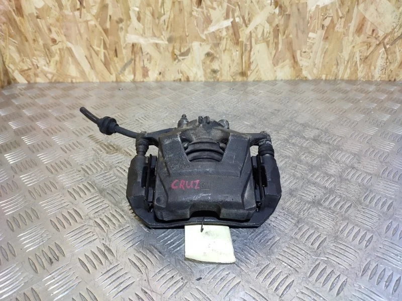 Суппорт тормозной CHEVROLET CRUZE 2012 13301190 J300 F18D4, передний правый