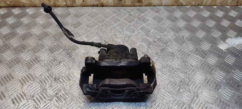 Суппорт тормозной AUDI A4 8K0615124C B8, передний правый