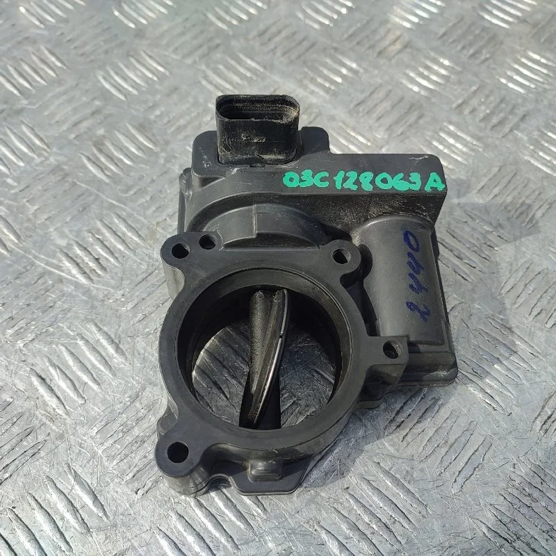 Дроссельная заслонка Skoda Yeti 03C128063A CAV