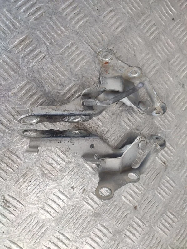 Петля капота TOYOTA COROLLA 5342012330 120