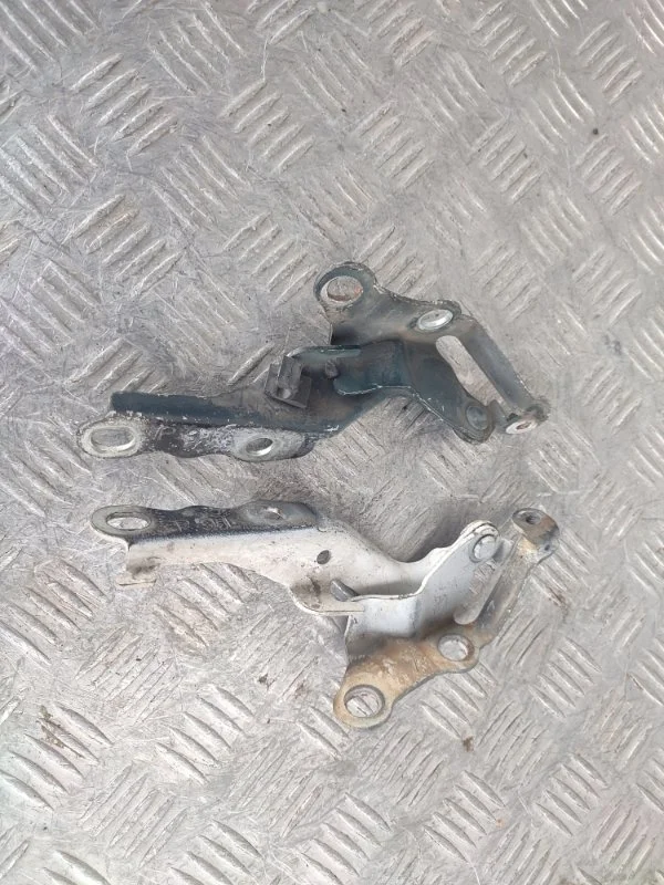 Петля капота TOYOTA COROLLA 5342012330 120