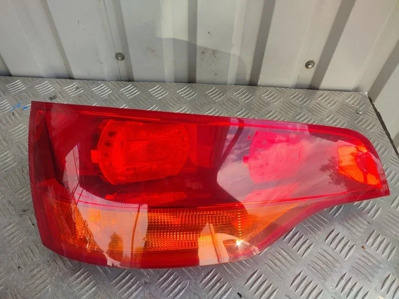 Фонарь AUDI Q7 4L0945093 4L, задний левый