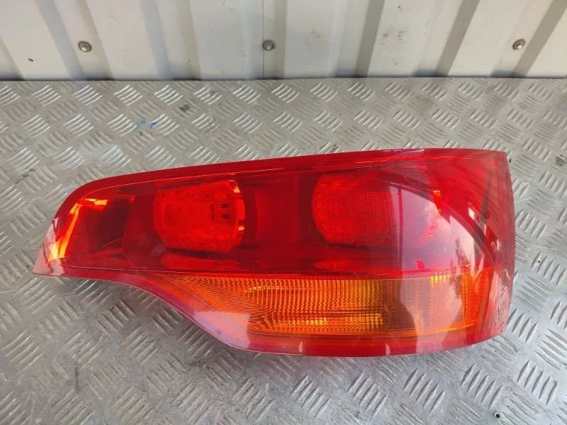 Фонарь AUDI Q7 4L0945094 4L, задний правый