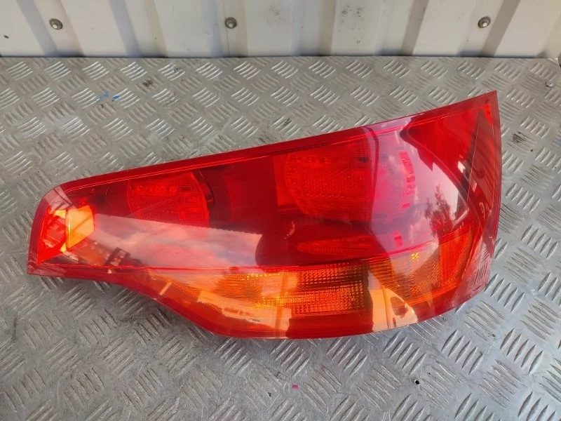 Фонарь AUDI Q7 4L0945094 4L, задний правый