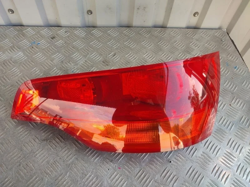 Фонарь AUDI Q7 4L0945094 4L, задний правый