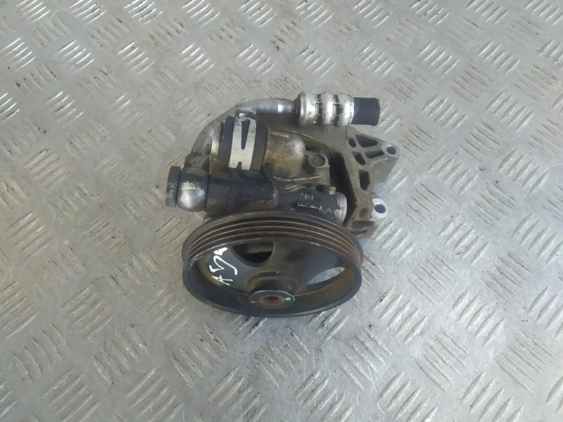 Насос гидроуселителя руля Chevrolet Cruze 96837813 J300 F18D4