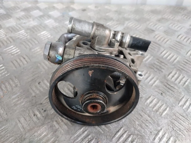 Насос гидроуселителя руля Chevrolet Cruze 96837813 J300 F18D4