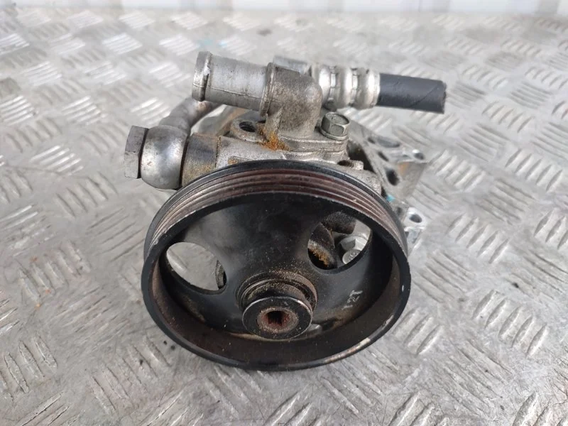 Насос гидроуселителя руля Chevrolet Cruze 96837813 J300 F18D4