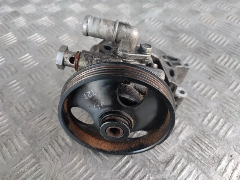 Насос гидроуселителя руля Chevrolet Cruze 96837813 J300 F18D4